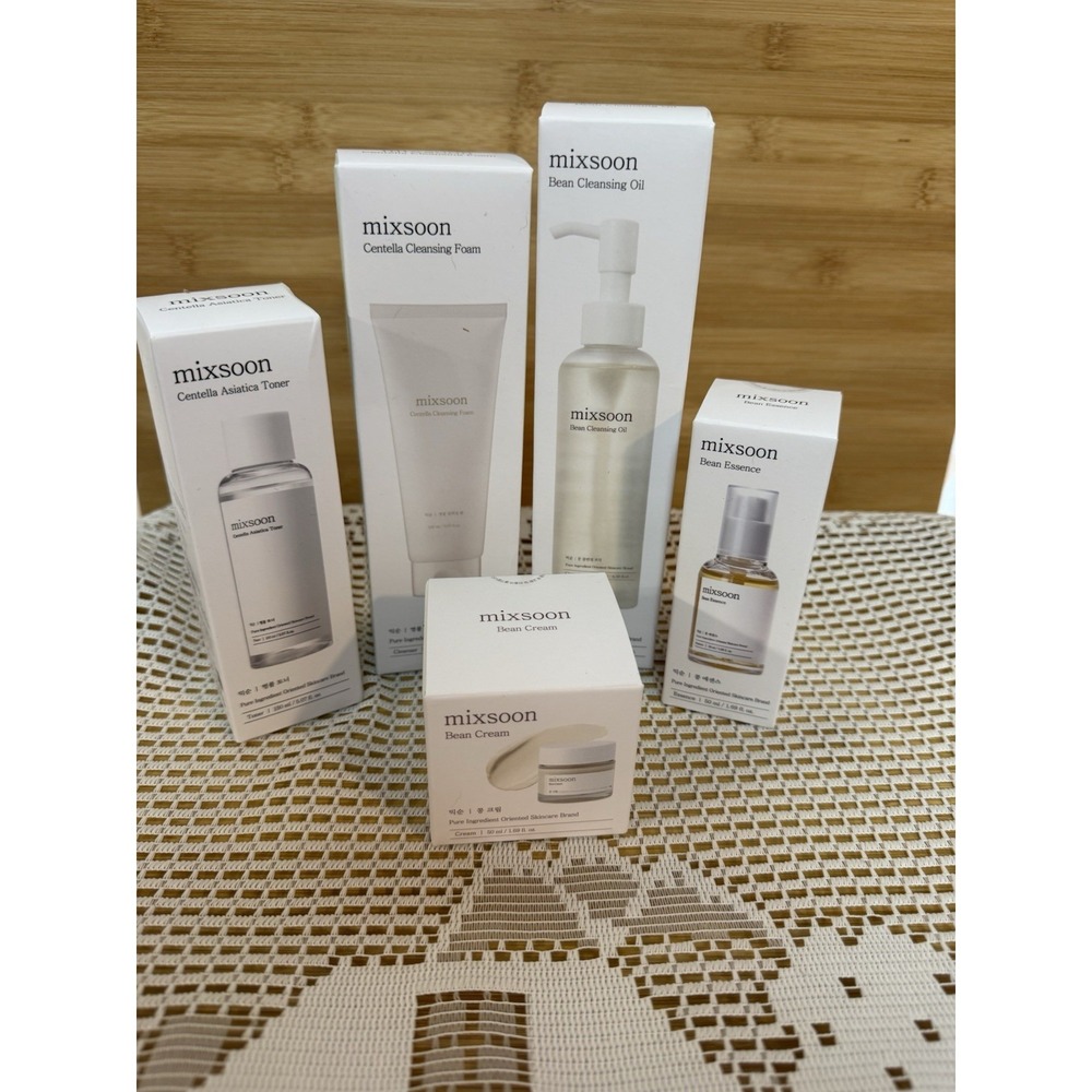 Mixsoon Glass Skin Essential Skincare Set 5-Piece Bean Cleansing Oil & Centella